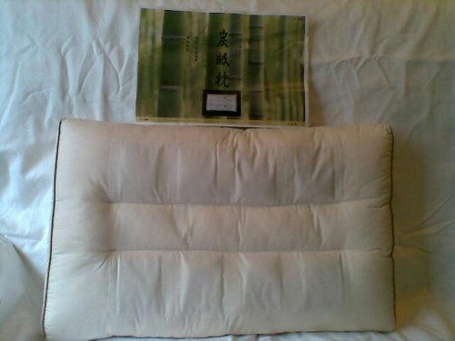 Bamboo Charcoal pillow(竹炭枕)
Size(cm): 35 x 56 x 8(H)
Wt: 850gm
Colour: Beige